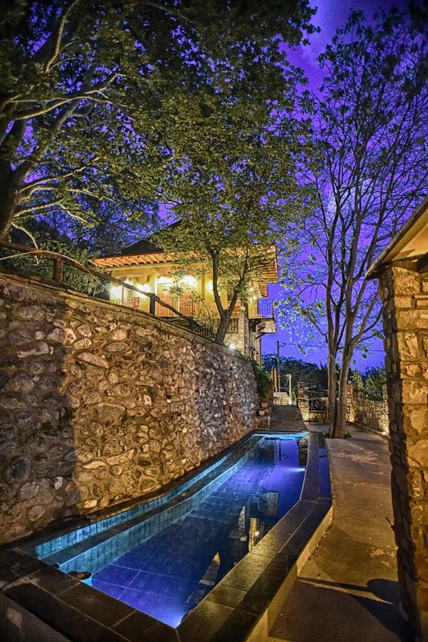 Santa Marina Guesthouse Káto Loutrákion Exterior foto